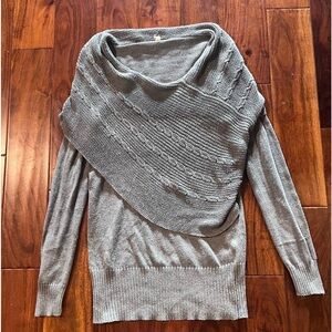 Women’s gray sweater